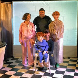 Det hänger på att ingen blir sjuk men om, då gäller det att ge järnet och vara djärv. Veckans 🌹går till @mustafa.e.akaydin som i sista stund hoppade in som tekniker igår och även idag kl 13:00 i SPOLA ROLL 💦 För alla över 6 år. Fst är 45 min. 🎫 Kulturbiljetter.se
Hjärtligt välkomna!